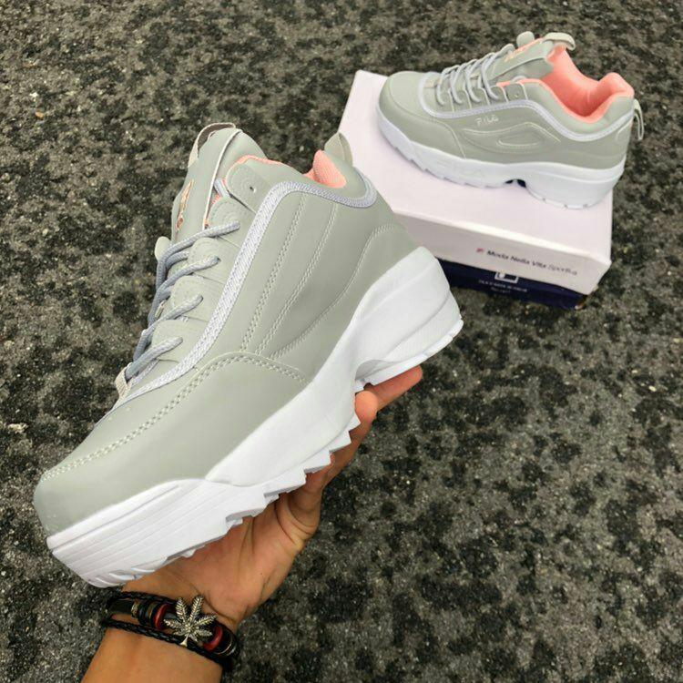 Fila disruptor grey hot sale and pink