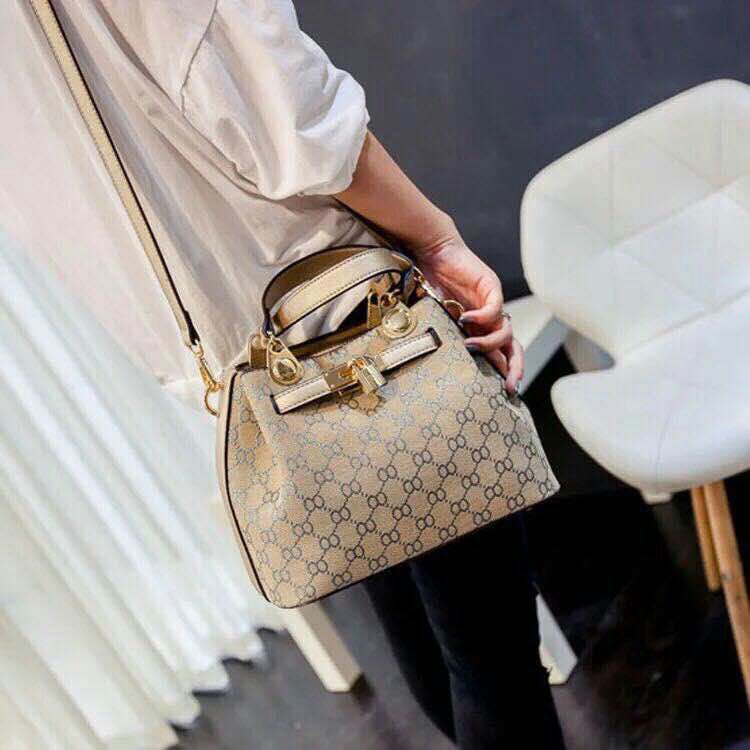 Perbezaan gred aaa cheap dan super a handbag