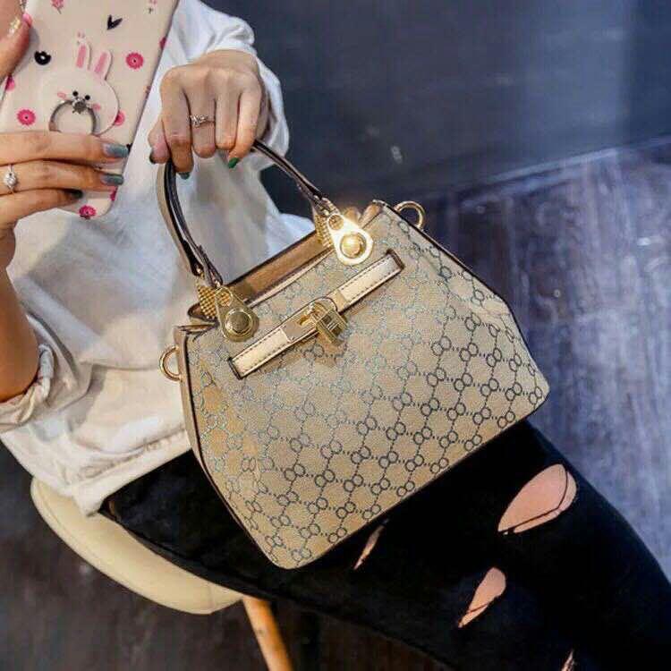 Perbezaan gred aaa online dan super a handbag