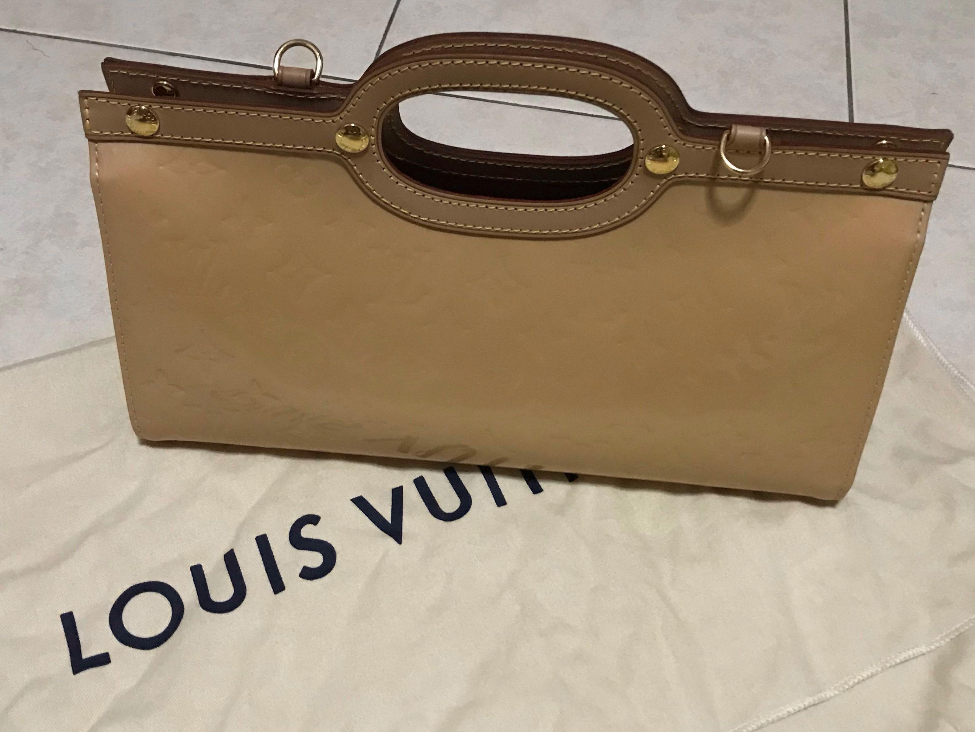 Louis Vuitton Noisette Vernis Roxbury Drive Bag For Sale at