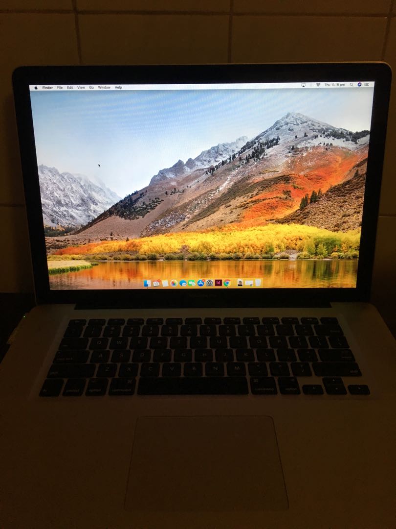 Macbook Pro 15-inch 2011 laptop