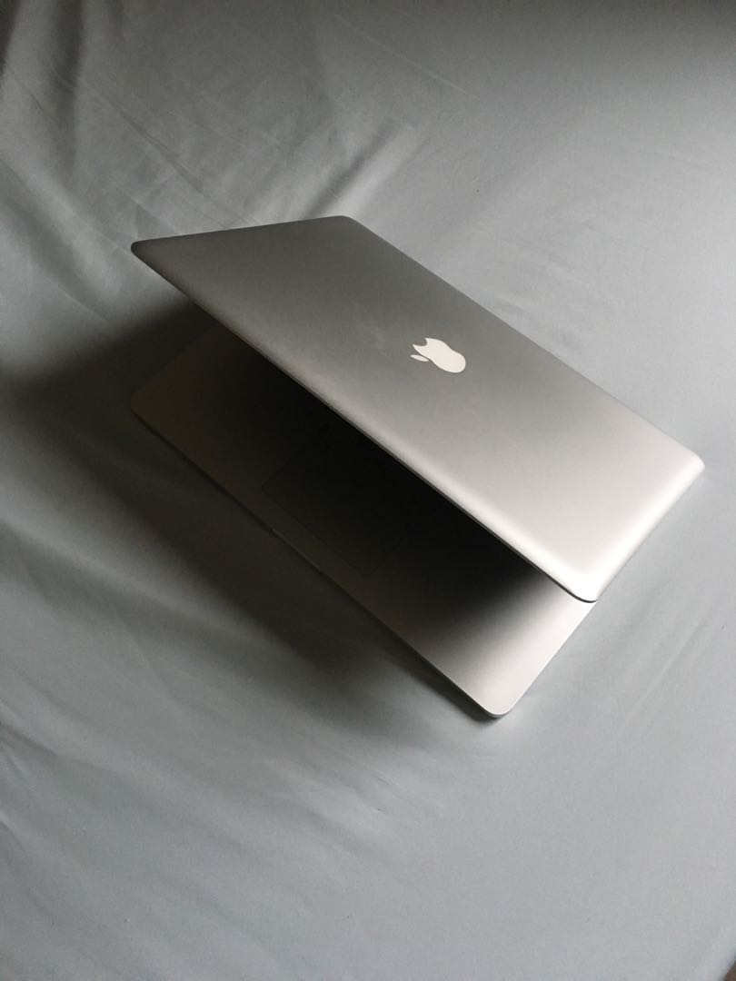 Macbook Pro 15-inch 2011 laptop
