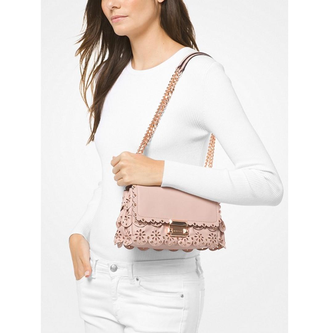 sloan small floral scalloped