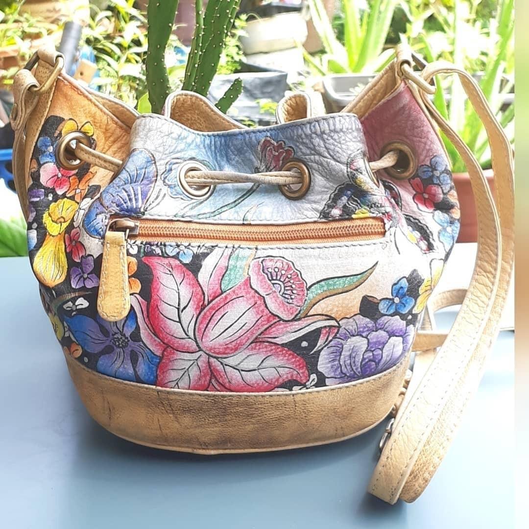 MODAPELLE GENUINE LEATHER BUCKET SLING BAG