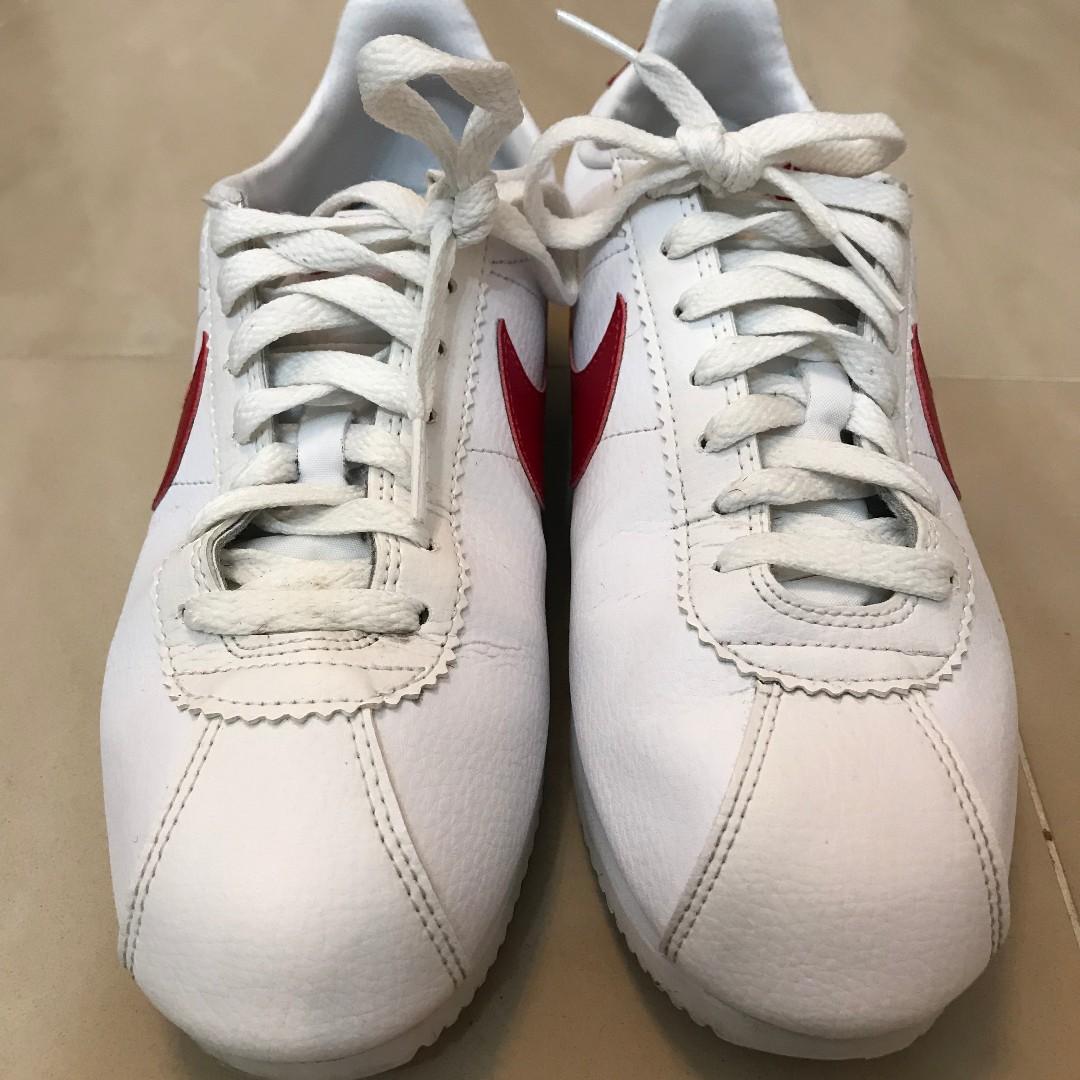 nike tom hanks
