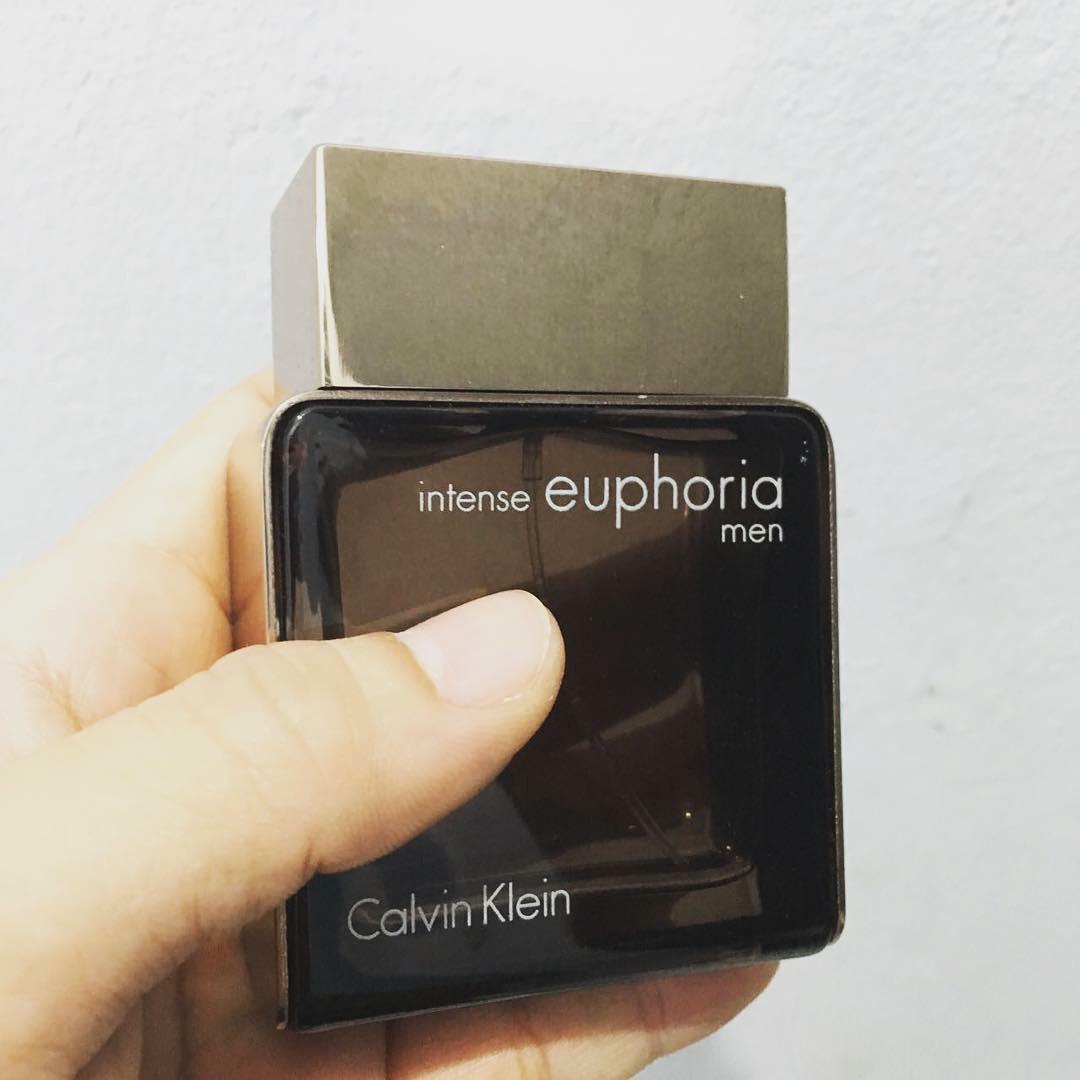 Parfum Calvin Klein Euphoria Intense For Man Original Non Box Kesehatan Kecantikan Parfum Kuku Lainnya Di Carousell