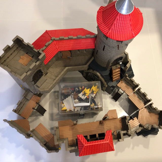 lion castle toy