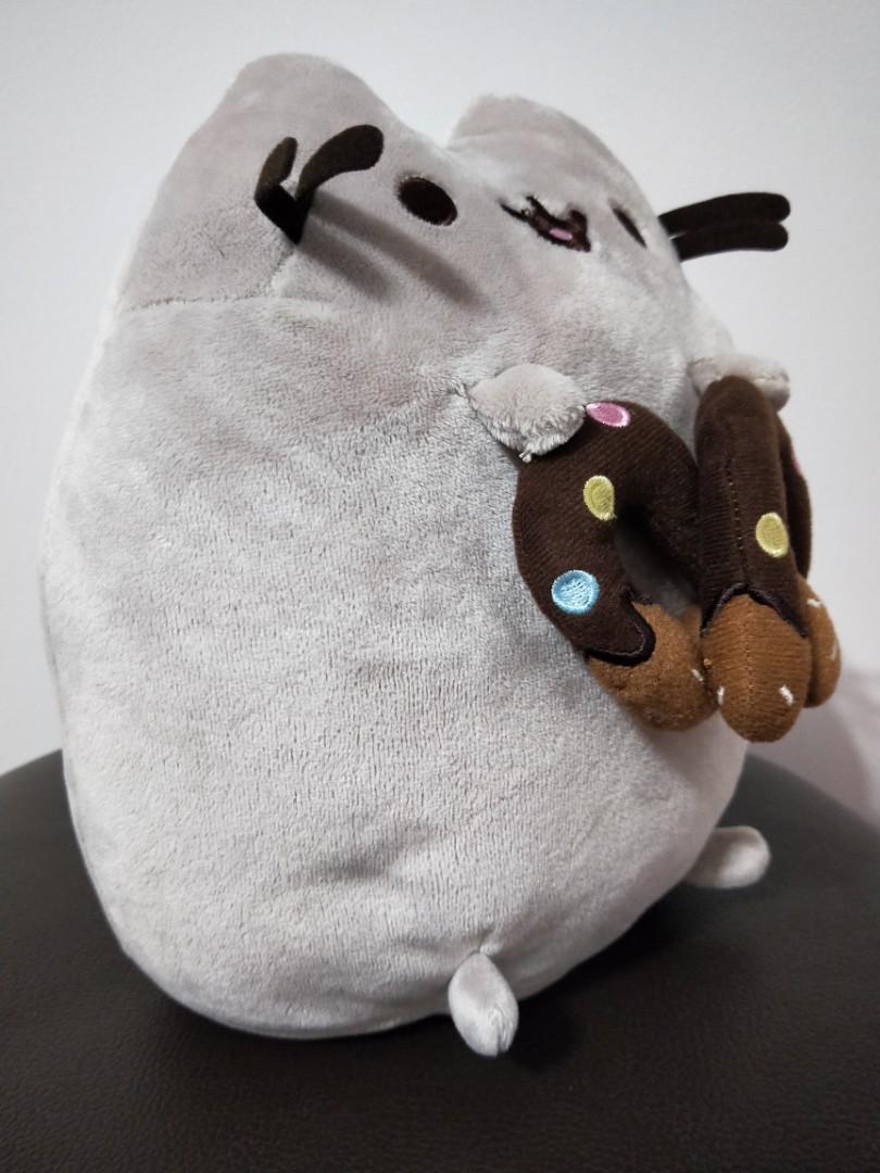 pusheen pretzel