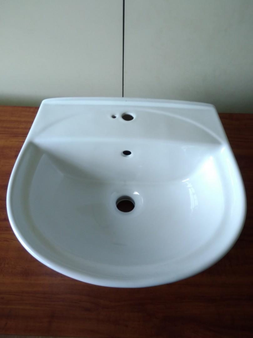 Royal Tern Ceramic Sink Package Home Furniture Furniture Fixtures Others On Carousell