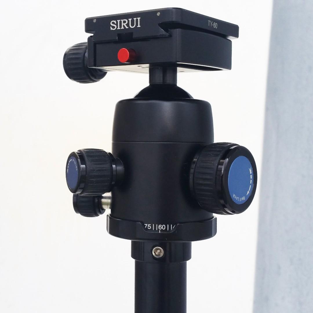 Sirui T 1005x 5 Section Aluminum Tripod Photography On Carousell