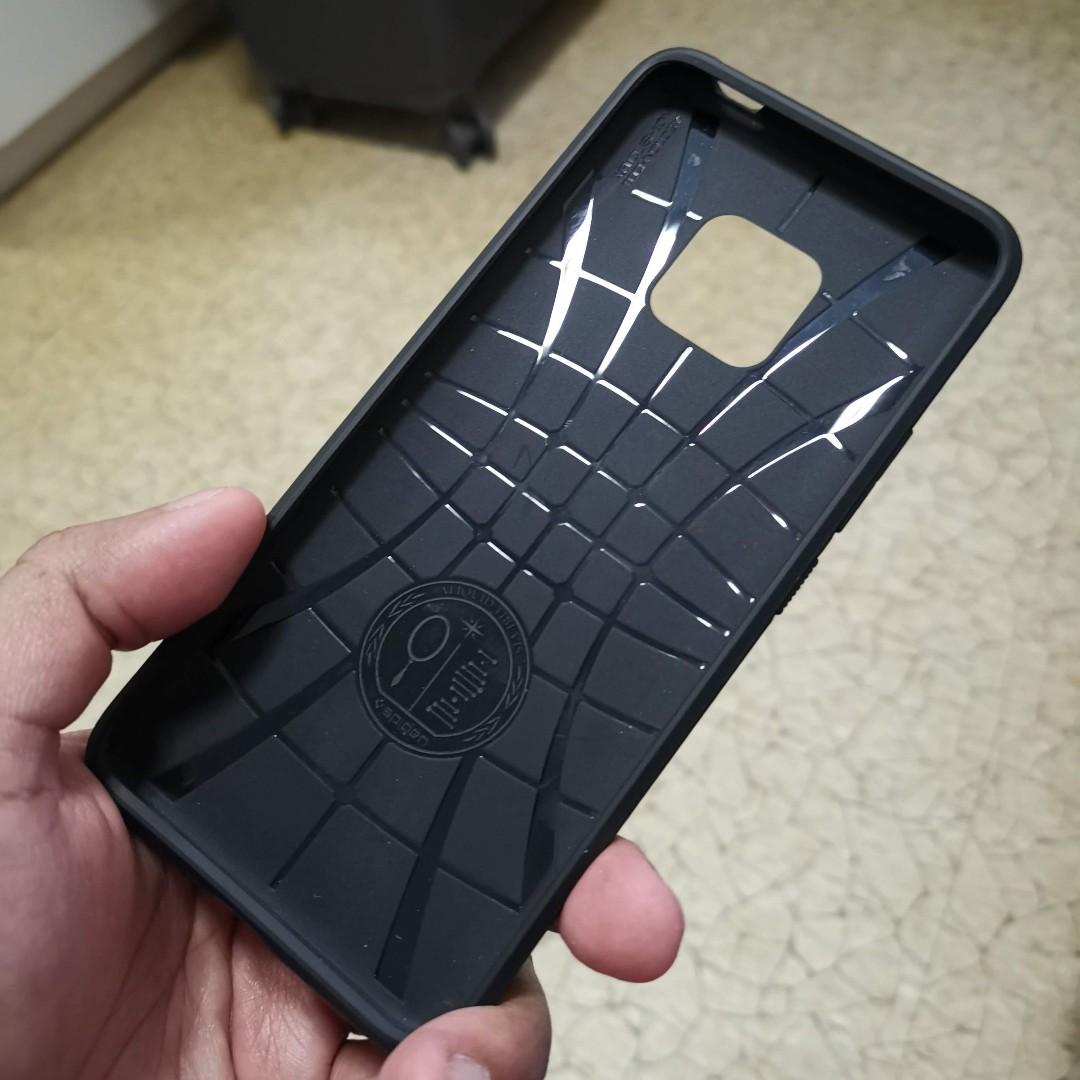 Spigen Rugged Armor for Huawei Mate 20 Pro Colour Black Mobile Phones Gadgets Mobile Gadget Accessories Cases Sleeves on Carousell