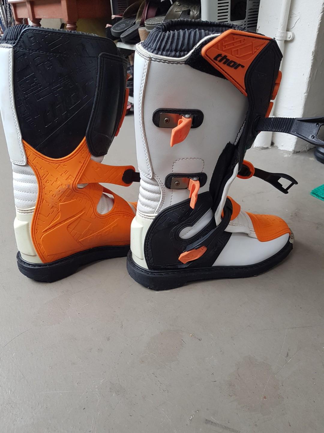THOR BLITZ RATCHET BOOT, Motorcycles, Motorcycle Apparel on Carousell