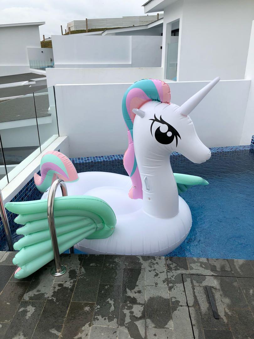 Unicorn Float (Category: Water Sports) located in Singapore. Submitted by itssameee (Listing ID 204766547, Image 1). Description: Selling this unicorn float. Bought new and used only once for a getaway. Don’t think it’ll be utilized anytime soon hence selling to clear space. Able to fit 2 adults. No holes or damages on the float. Picture taken 13 Dec. Will throw in a free portable electrical pump. Able to delivery it to you for an additional $10.