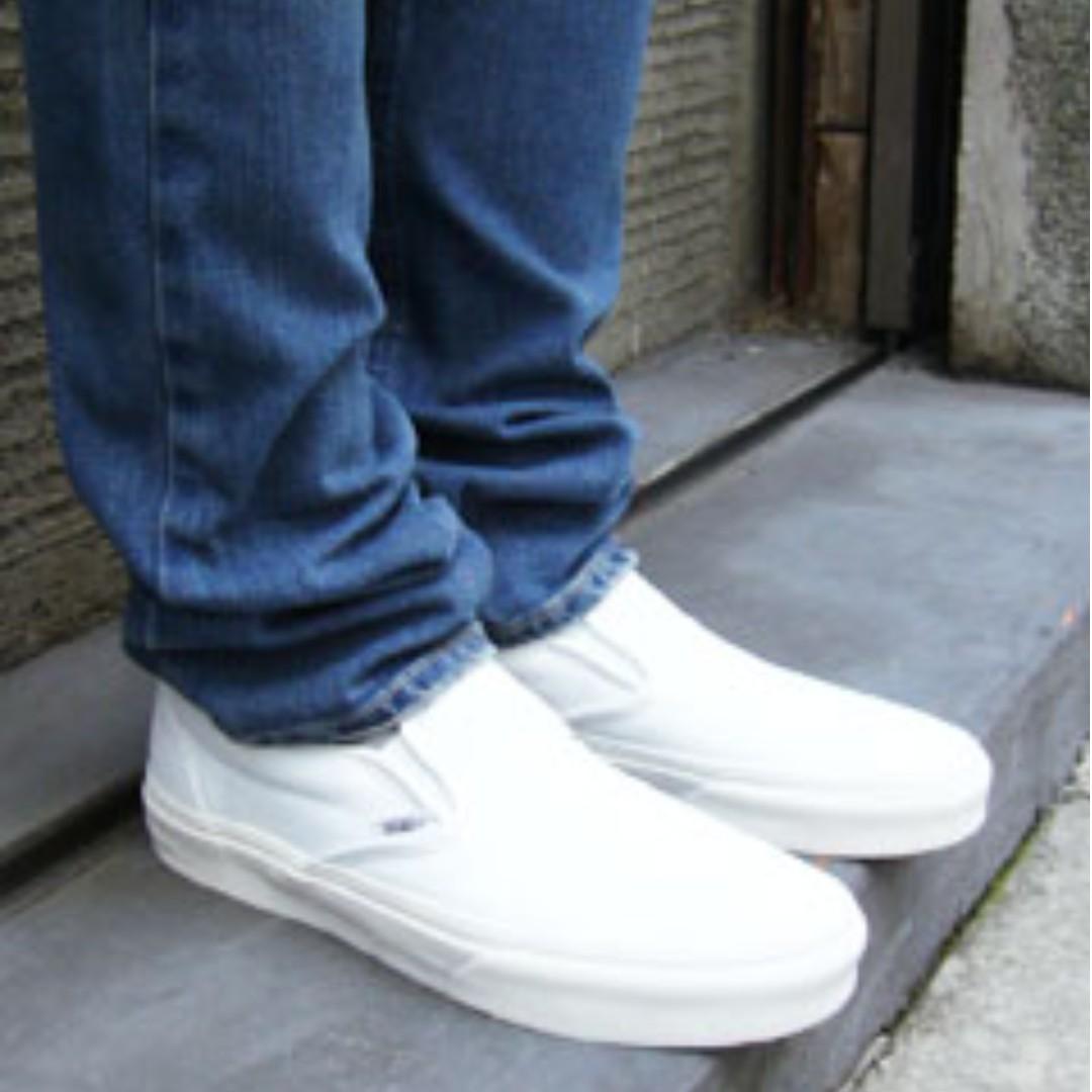 White slip on mens vans deals