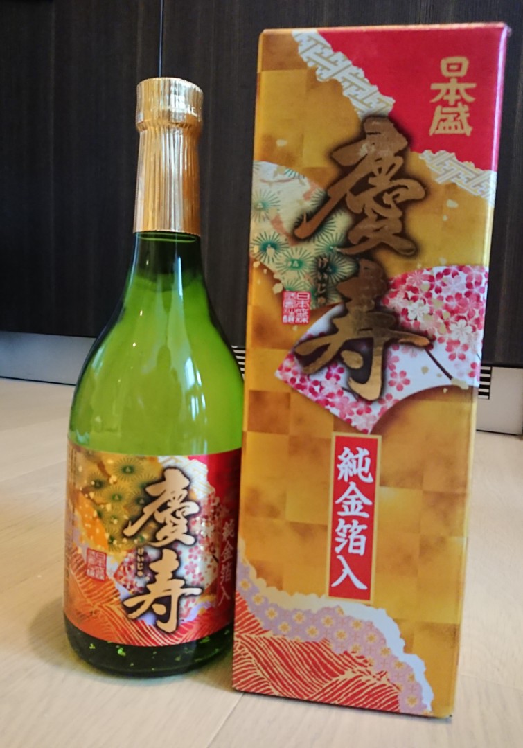 日本盛- 慶壽純金箔入720ml 日本酒(全新), 嘢食& 嘢飲, 酒精飲料