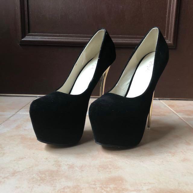 black and gold platform shoes