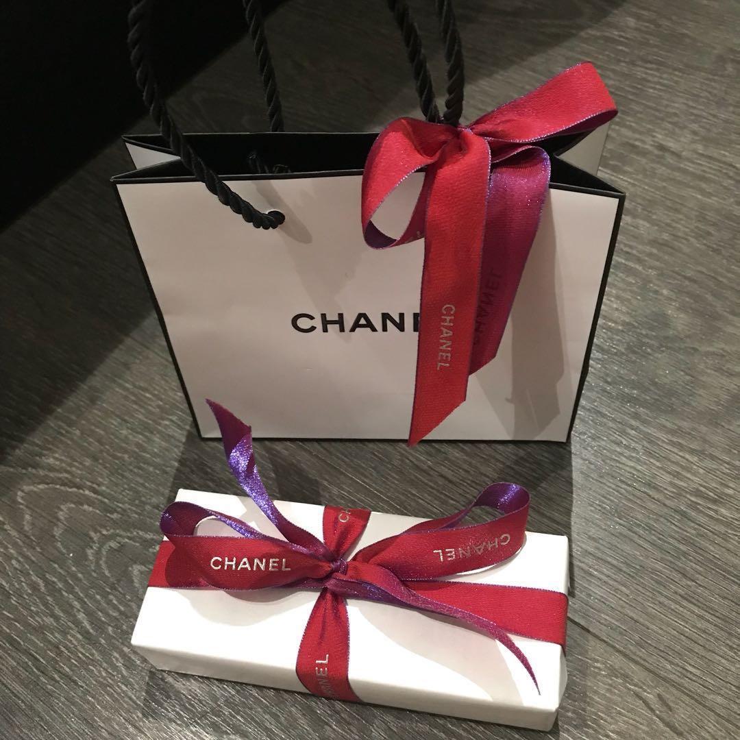 Chanel perfume gift 2025 wrapped