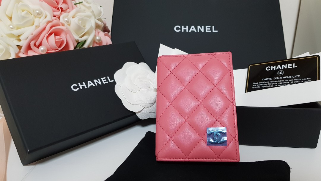 chanel folded card holder