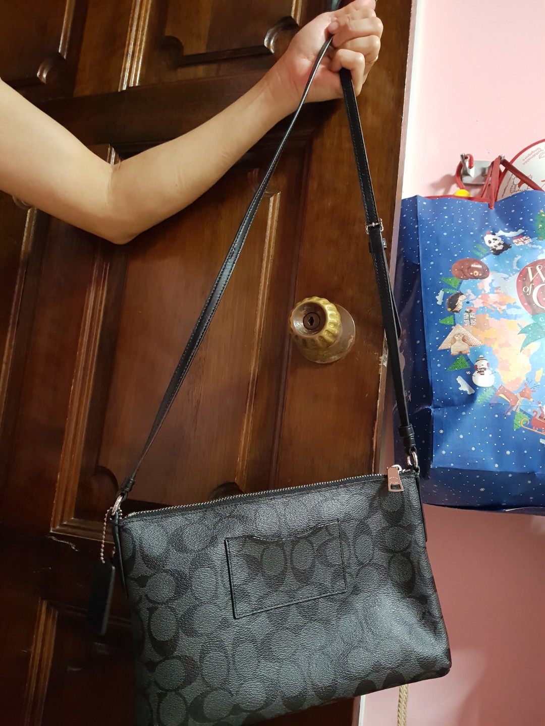 Coach sling bag 2018 hotsell