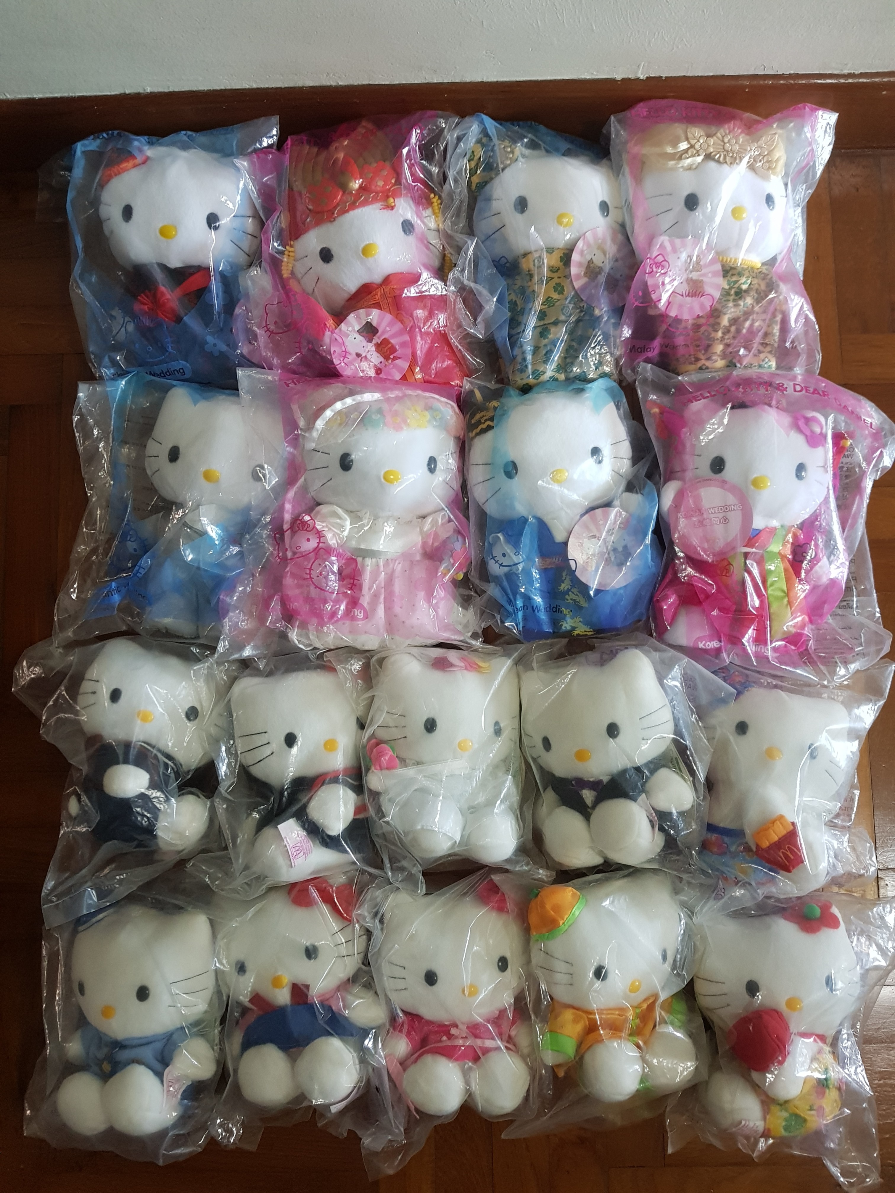 1999 mcdonalds hello 2025 kitty plush