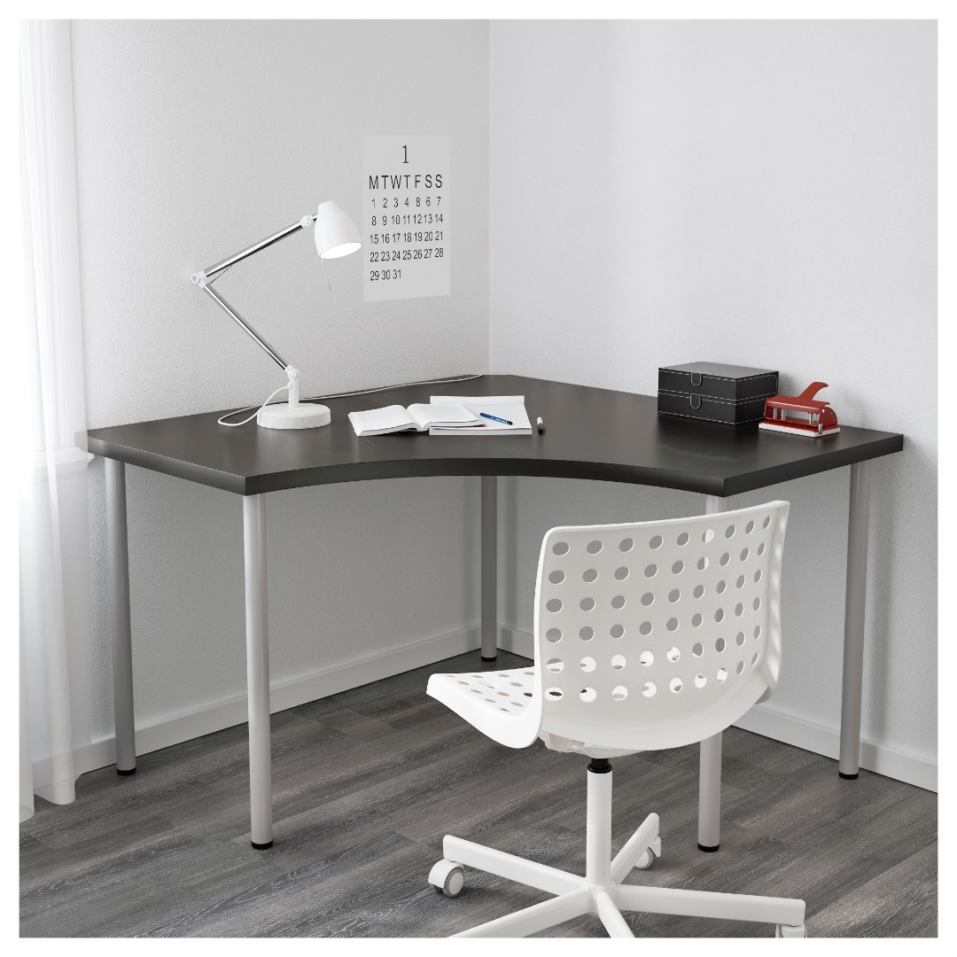 Ikea Linnmon Adils Corner Table With Free Lamps Furniture Tables Share This Listing