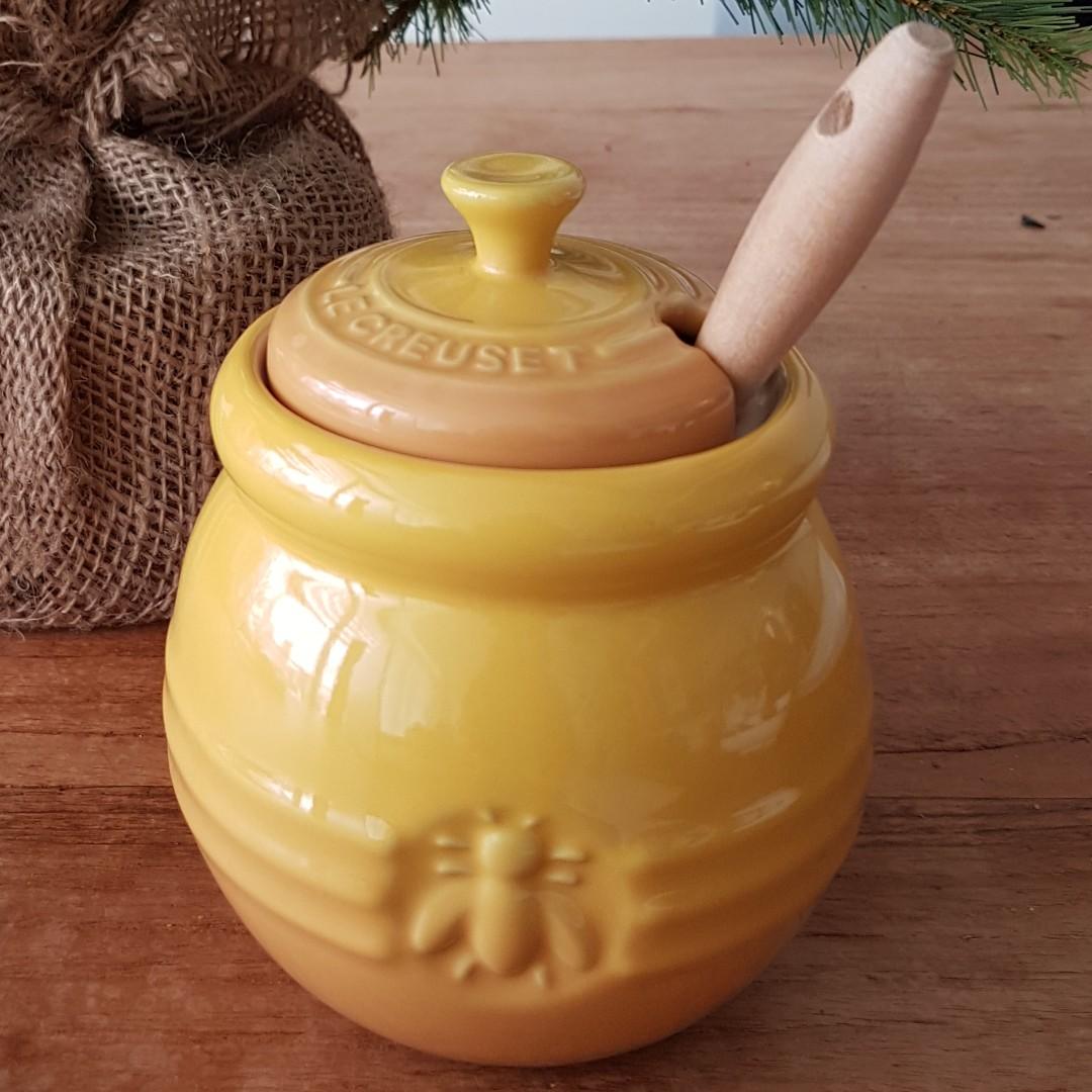 Le Creuset Stoneware Honey Pot with lid, Furniture & Home ...