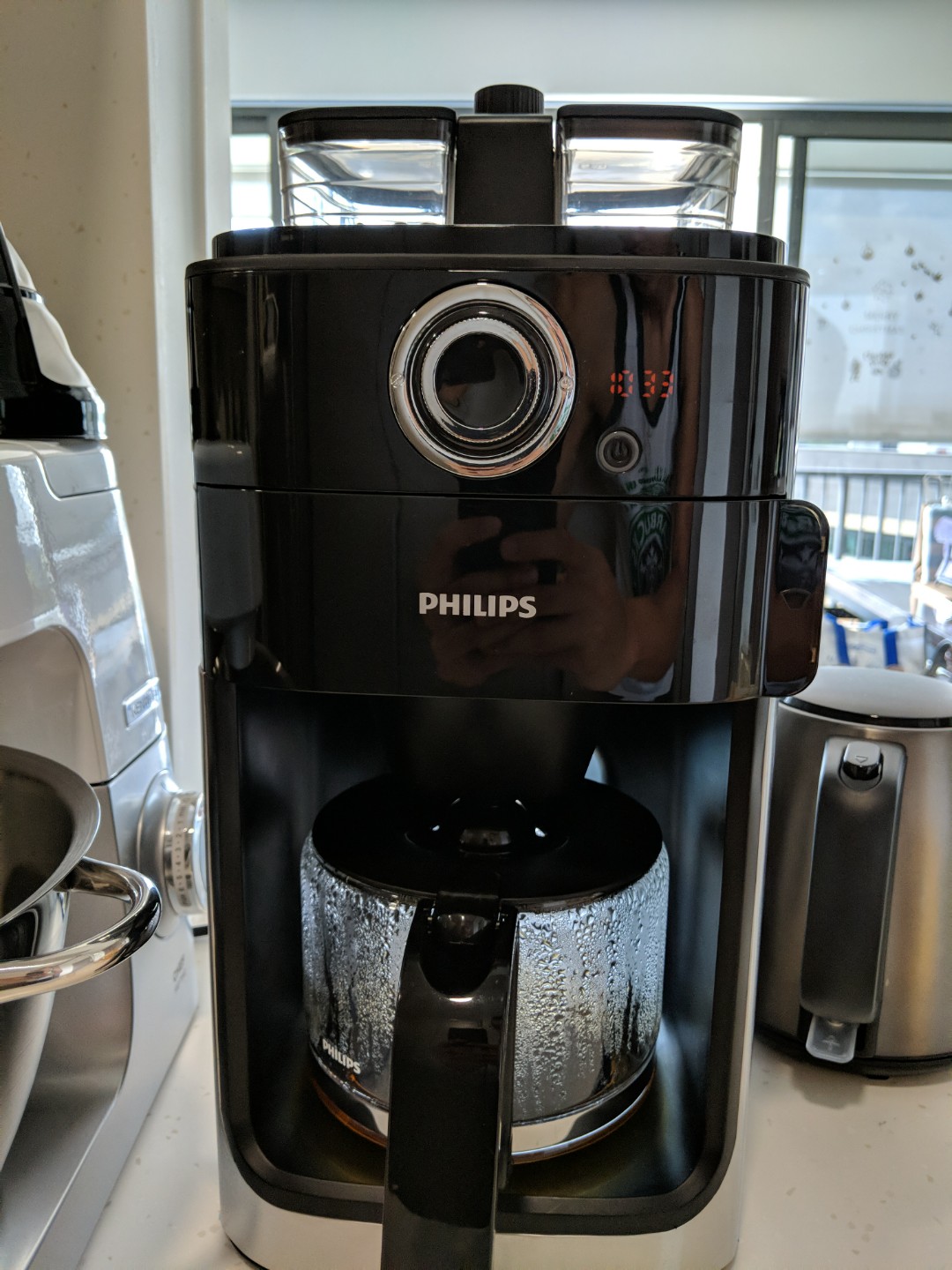 Philips HD7762 Grind and Brew Coffee Machine, TV & Home Appliances