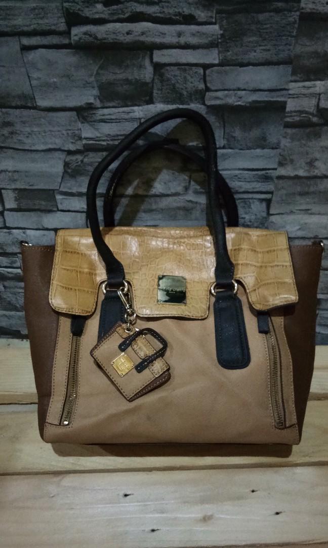 Harga beg marie claire shop