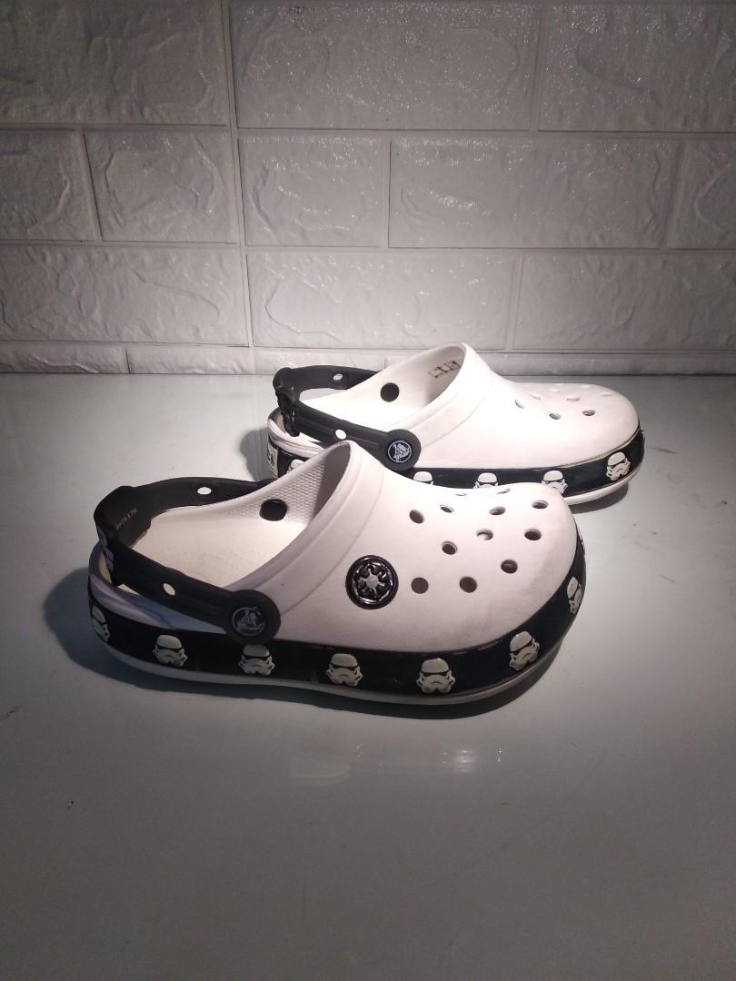 Sandal Crocs Star Wars Edition Fesyen Pria Sepatu Sandal Di Carousell