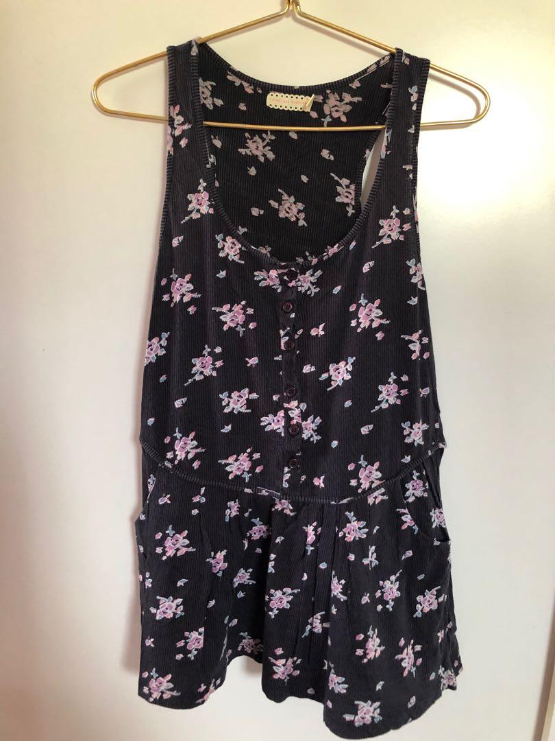 Uo Floral Top Pins And Needles Women S Fashion Clothes Tops On