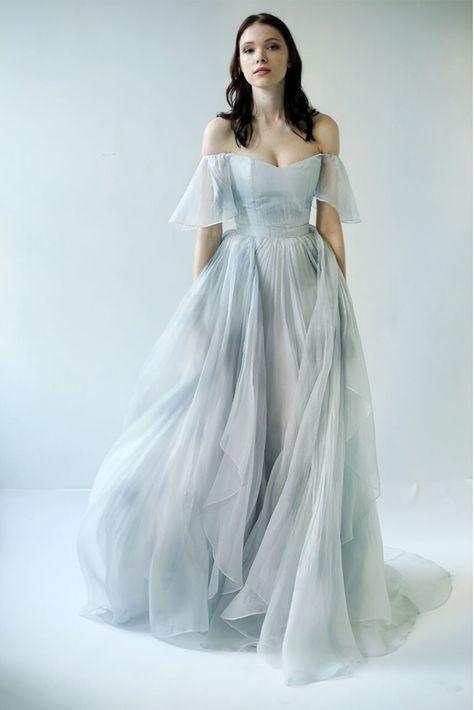 Wedding Gown (Category: Evening dresses & gowns) located in Manila. Submitted by polybella (Listing ID 204986847, Image 1). Description: First photo is my peg for this gown. Color: White Waist: 25-26 Height: 5'3" Bust: 32-34 Used once during prenup shoot..