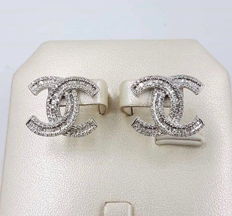 Chanel design CC Diamond Earrings (Real diamonds)