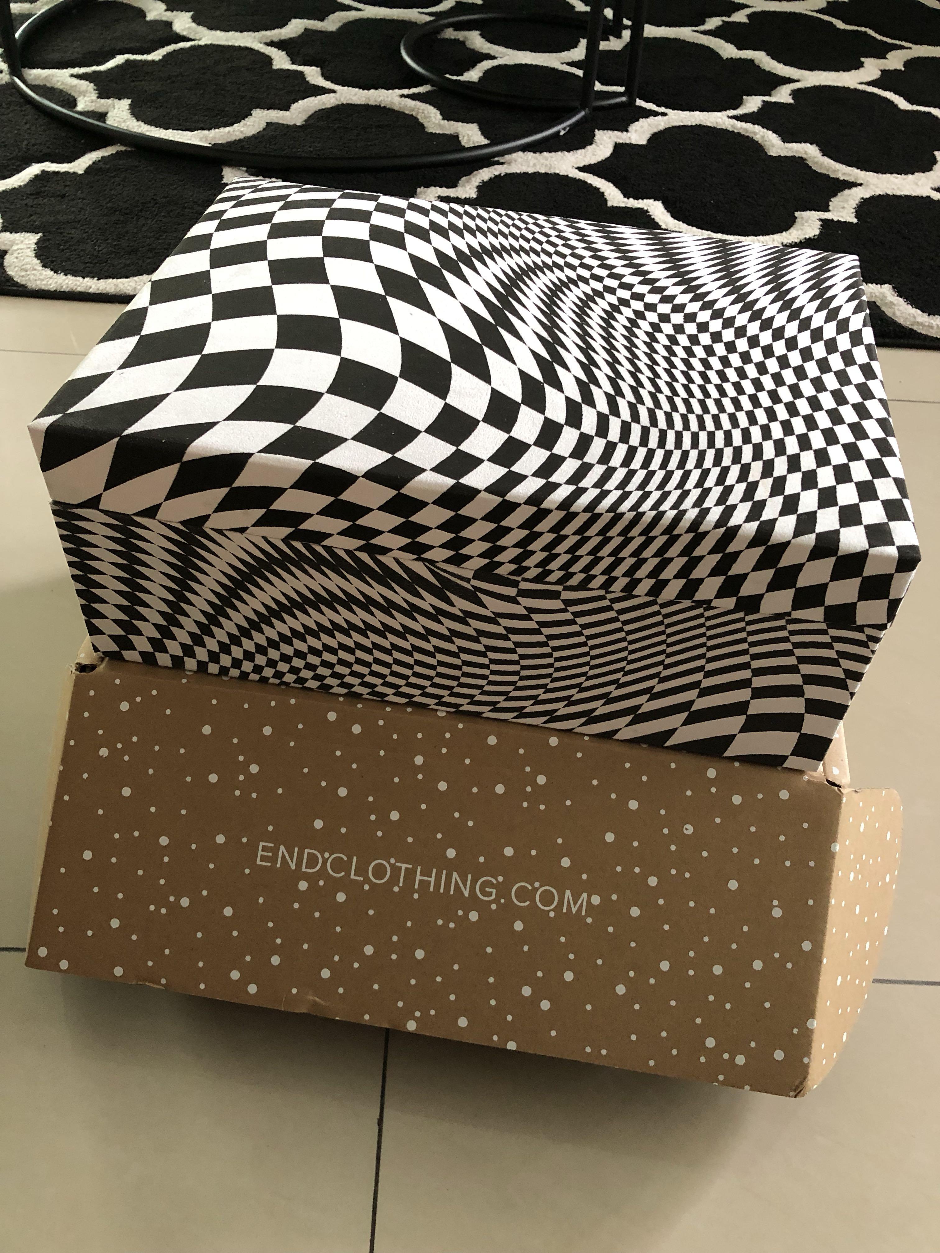 Dizzy checkerboard vans sales