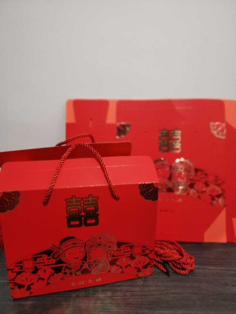 Guo da li wedding paper bag / box / carrier, Everything Else on Carousell