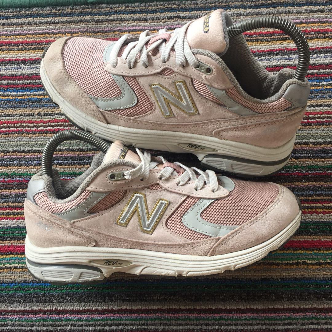 New Balance 880 in Pink Fesyen Wanita Sepatu di Carousell