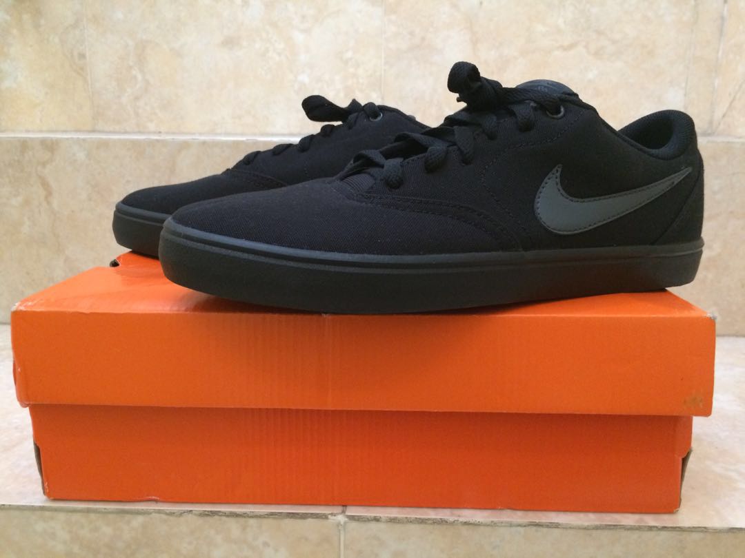 Sepatu Nike SB Check Solarsoft Black Original bnwb, Fesyen Pria, Sepatu ,  Sneakers di Carousell