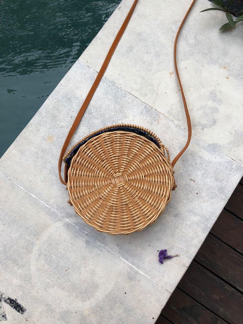 Side Clip Button Wooden Sling Bag