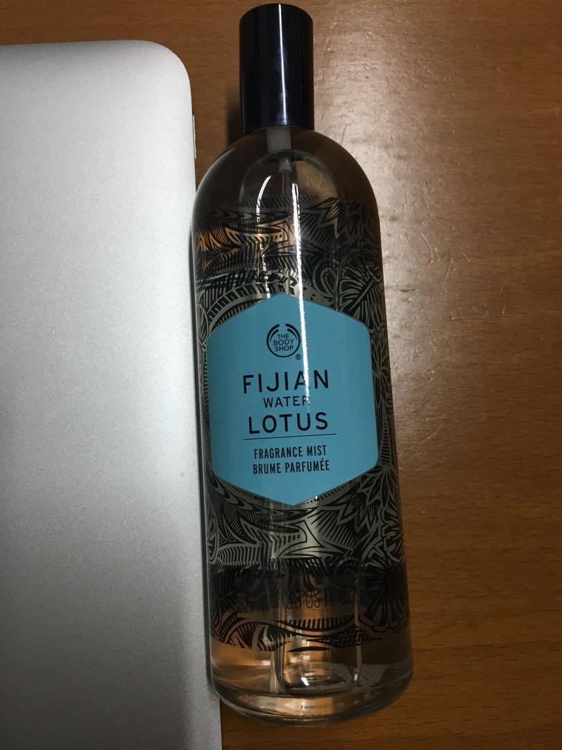 Commotie Smerig geweer The Body Shop Fijian Water Lotus Fragrance Mist Perfume, Beauty & Personal  Care, Fragrance & Deodorants on Carousell