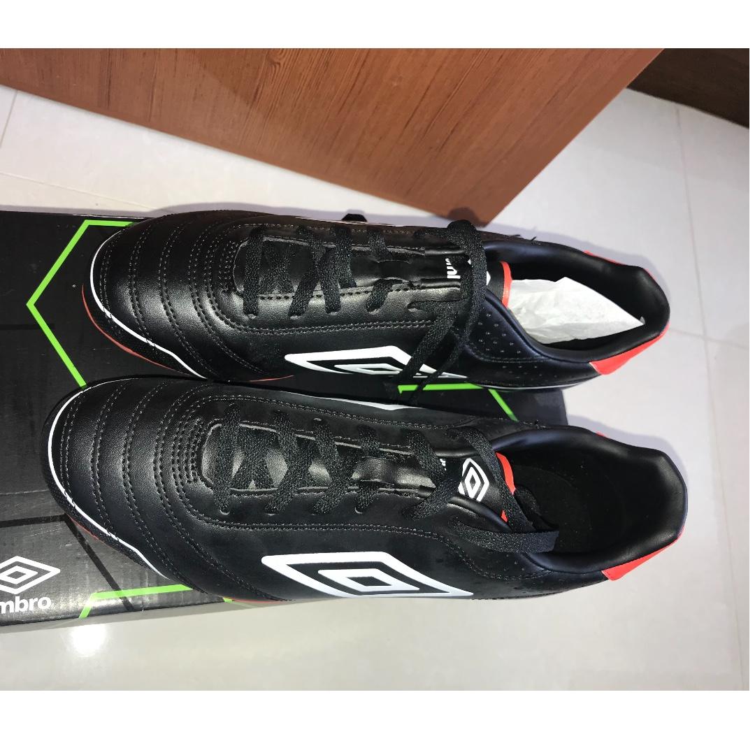 umbro classico football boots