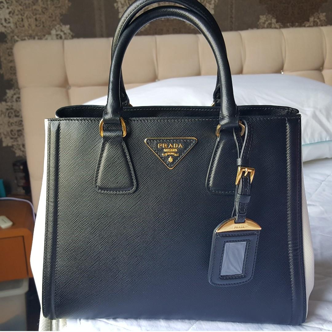 Prada Pattina Saffiano Black Gold Chain Crossbody Bag, Luxury, Bags &  Wallets on Carousell