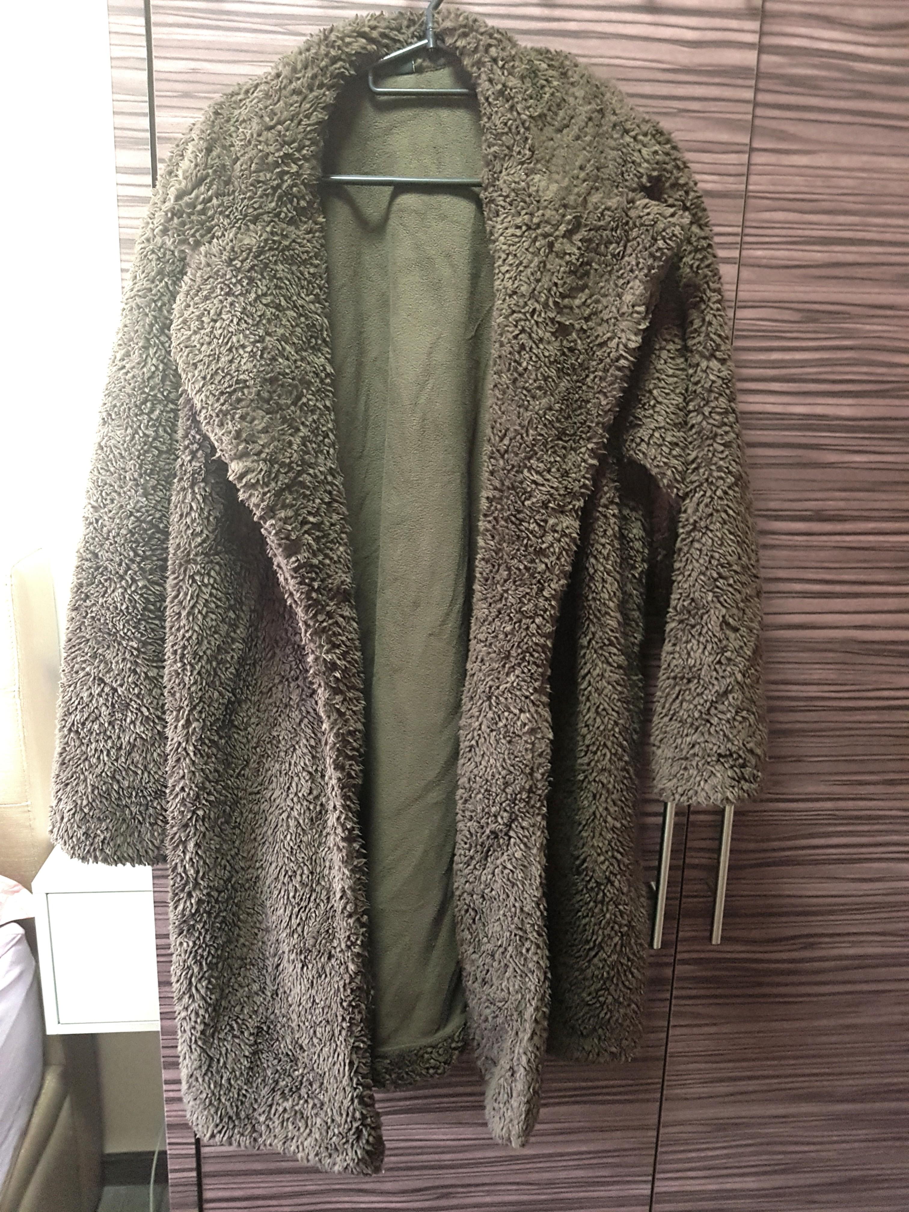 UNIQLO Winter Fur Coat unisex limited edition Women s Fashion
