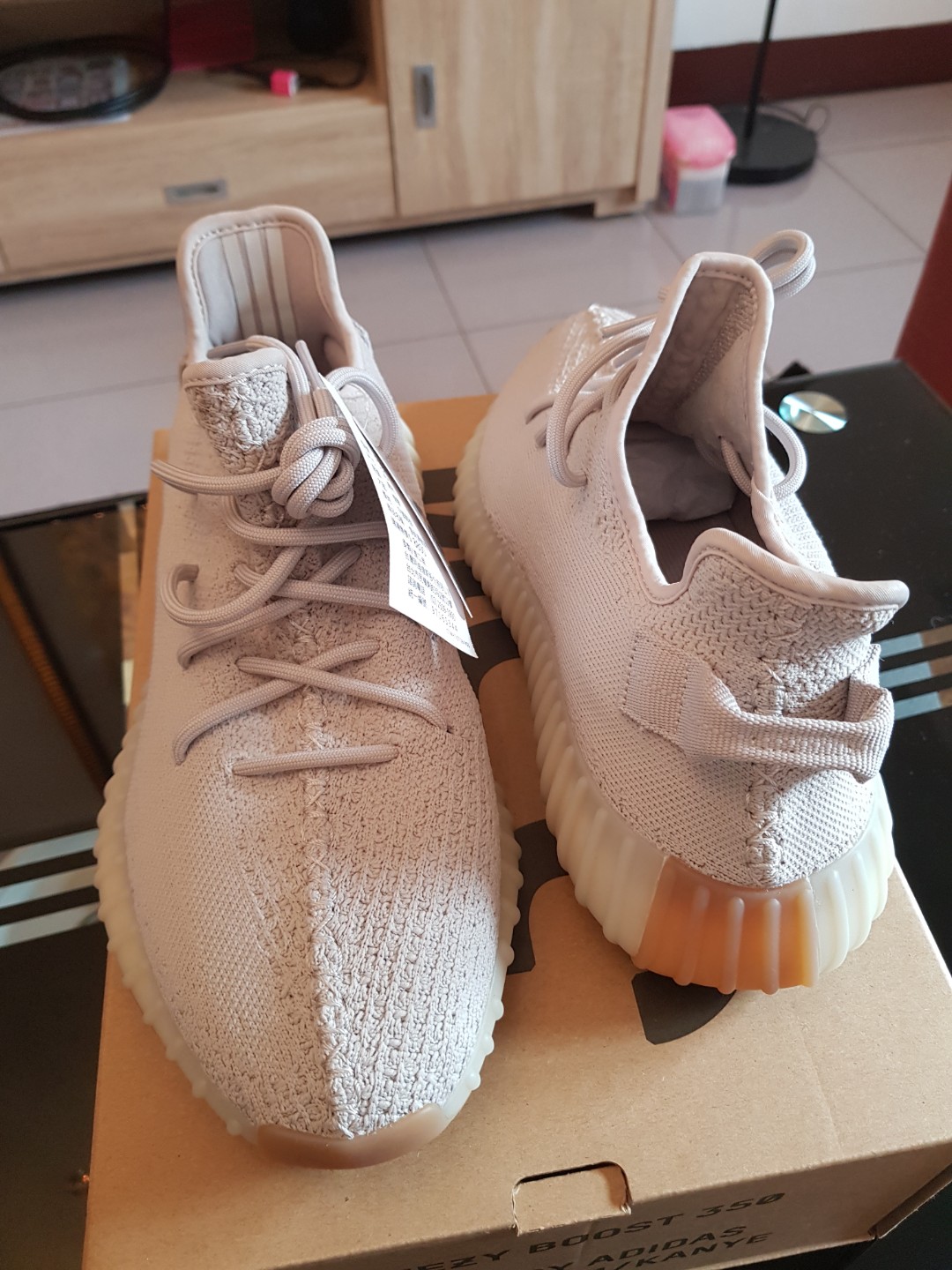 ADIDAS YEEZY BOOST 350 V2 SESAME 芝麻椰子限量款, 他的時尚, 鞋