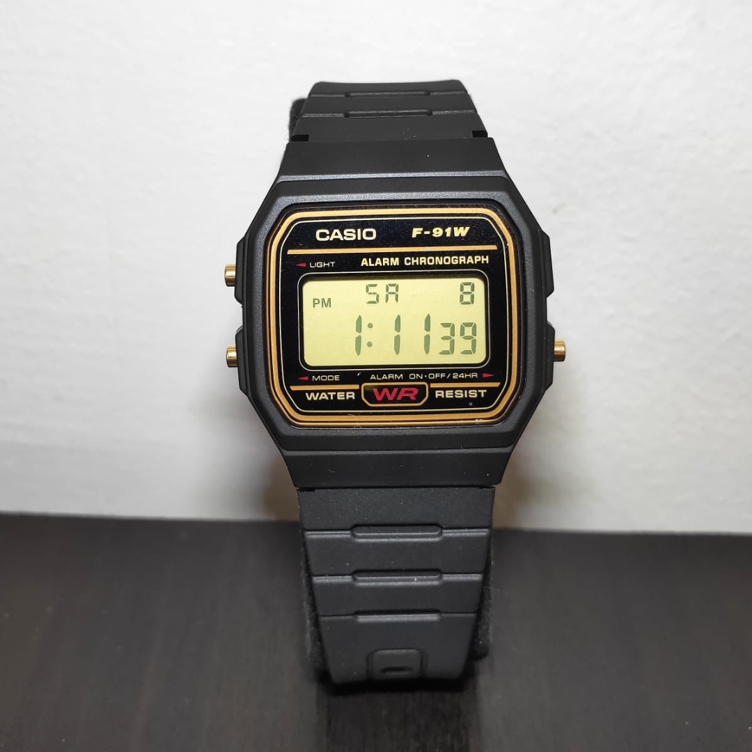 Casio f91 black outlet