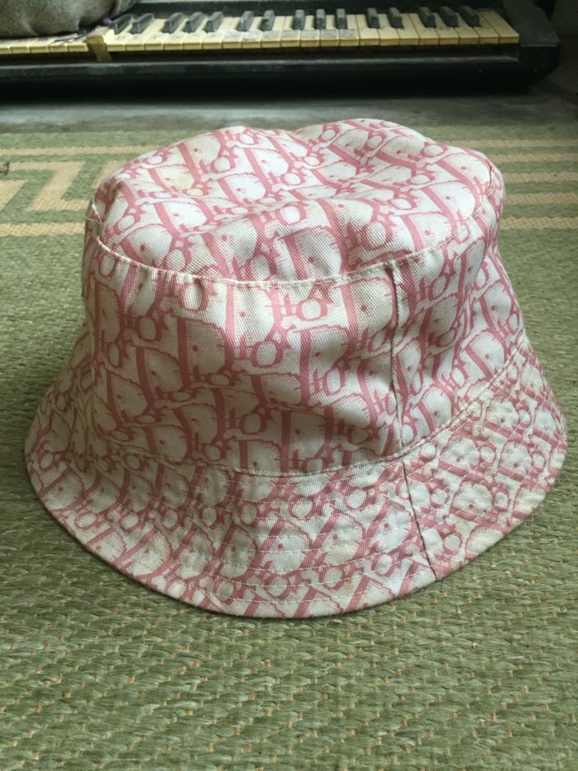 Pink dior bucket hotsell hat