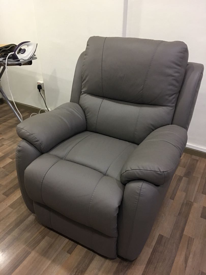 Electrical Recliner Chair, Furniture & Home Living, Furniture, Chairs