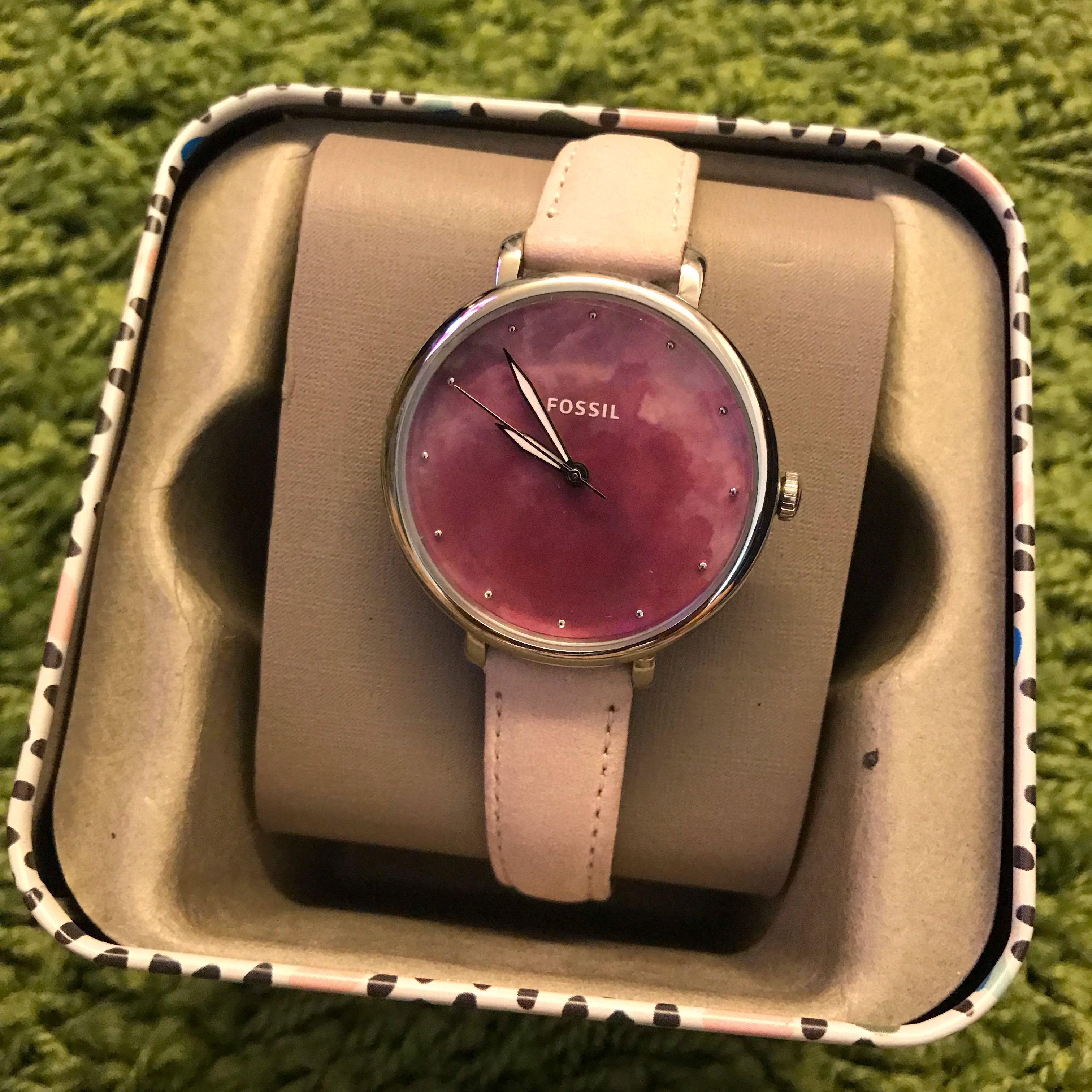Fossil Jacqueline Womens Pink Leather Band Three Hand Mother Of Pearl Quartz Dial Watch Model Es4385 Women S Fashion Watches On Carousell