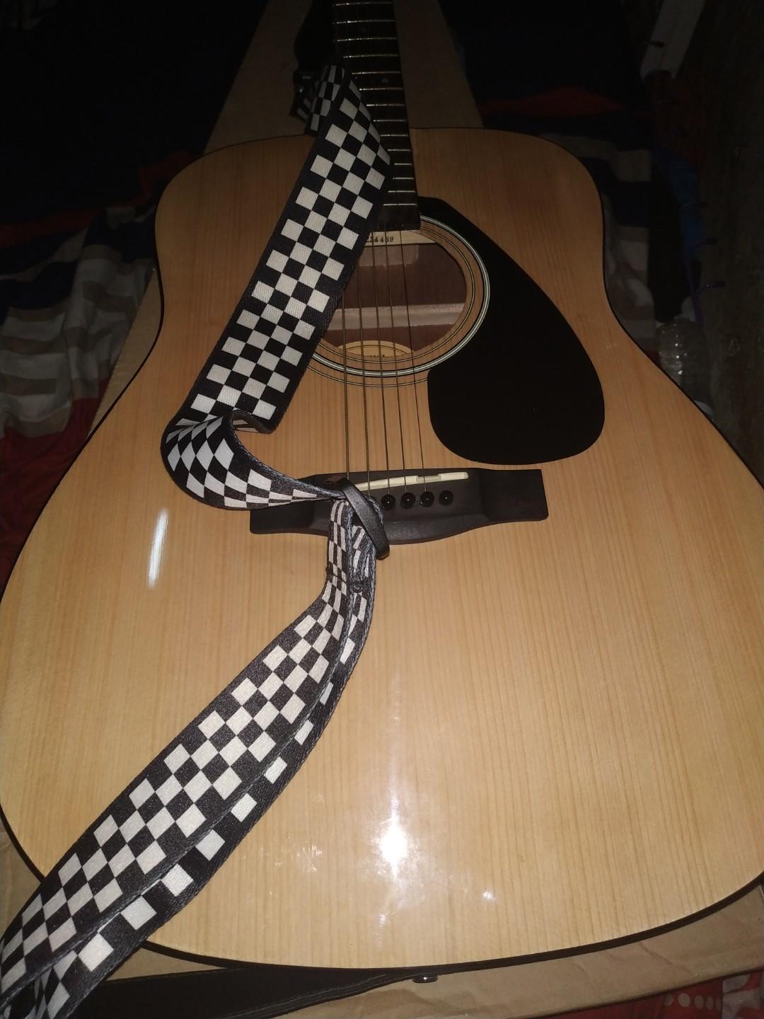 Gitar Yamaha Fx310 Original Second Hand Musik Media Alat Di Carousell