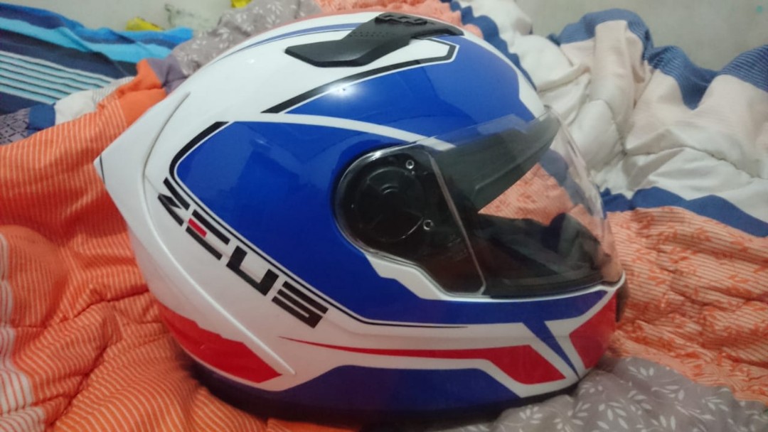Helm Zeus 813 Fullface Full Face Aksesoris Mobil Di Carousell Helm Zeus 813 Fullface Full Face Aksesoris Mobil Di Carousell