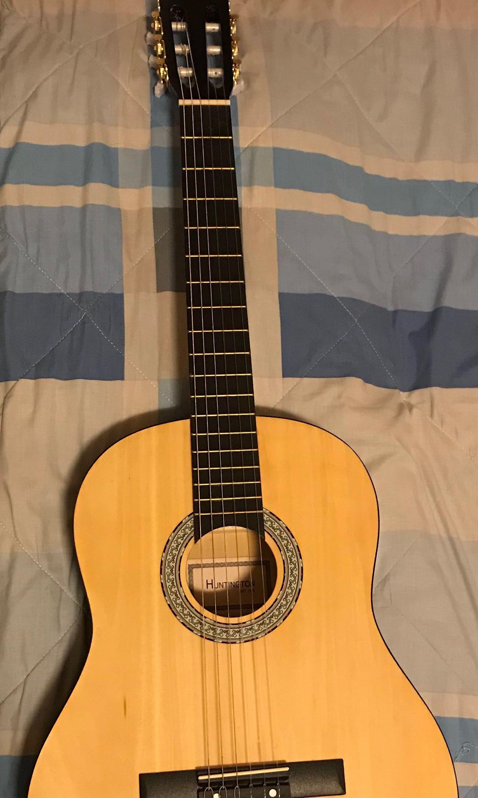 Huntington classical deals guitar