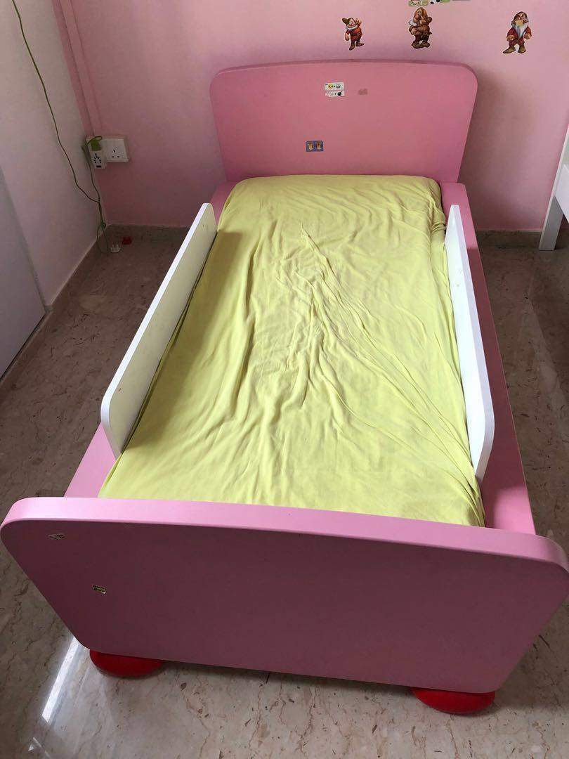 stopverf jungle Gedeeltelijk IKEA Mammut pink toddler bed and mattress, Babies & Kids, Baby Nursery &  Kids Furniture, Childrens' Beds on Carousell